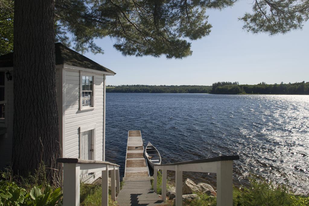 Wolf Cove Inn Poland 외부 사진