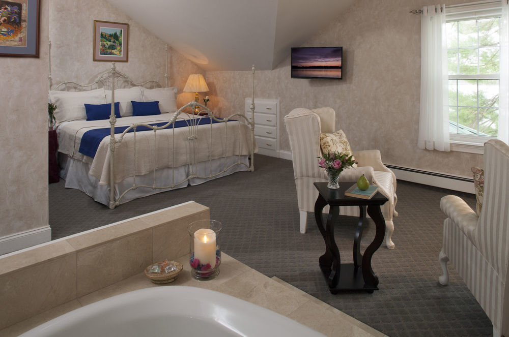 Wolf Cove Inn Poland 외부 사진
