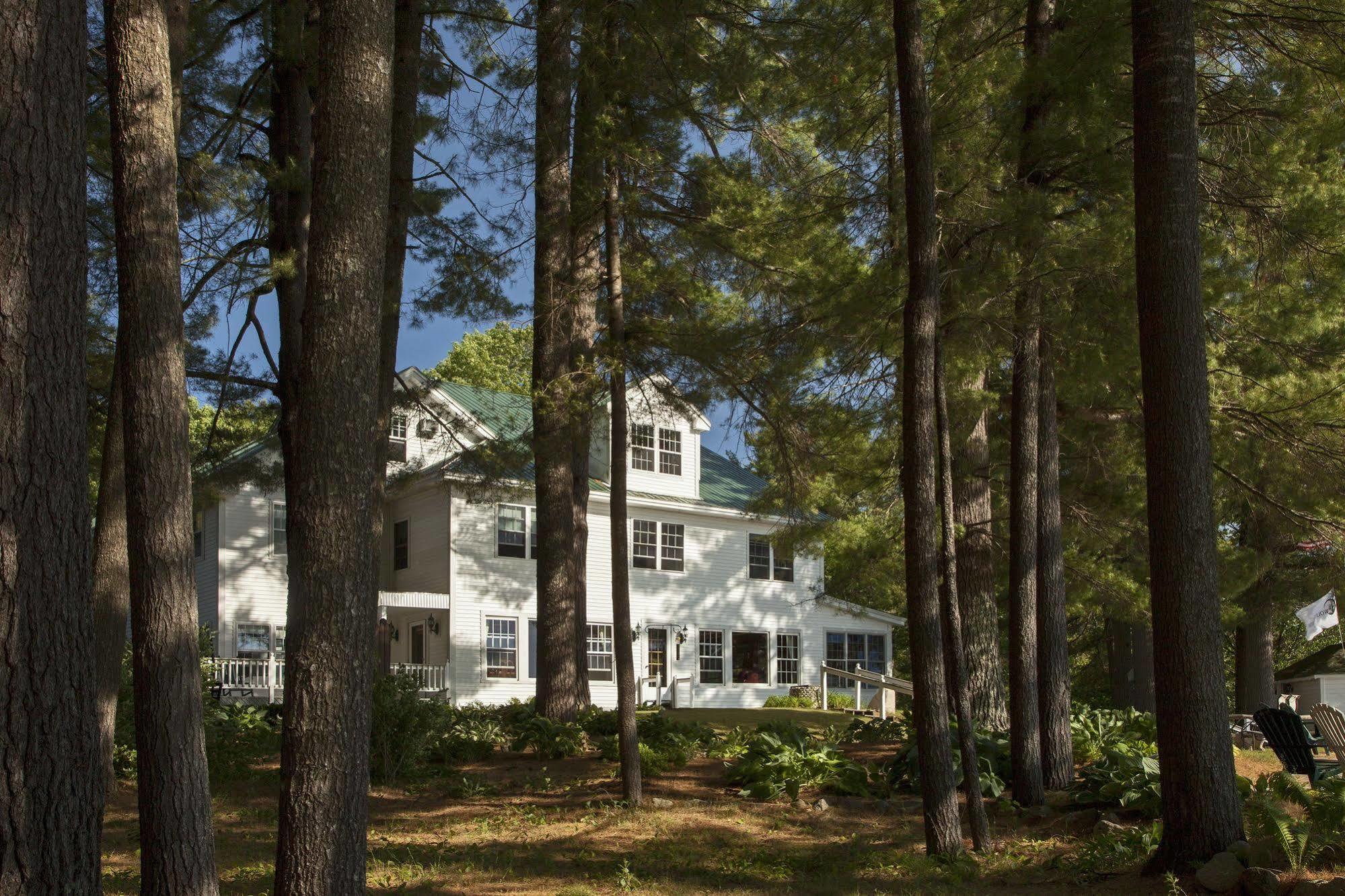 Wolf Cove Inn Poland 외부 사진