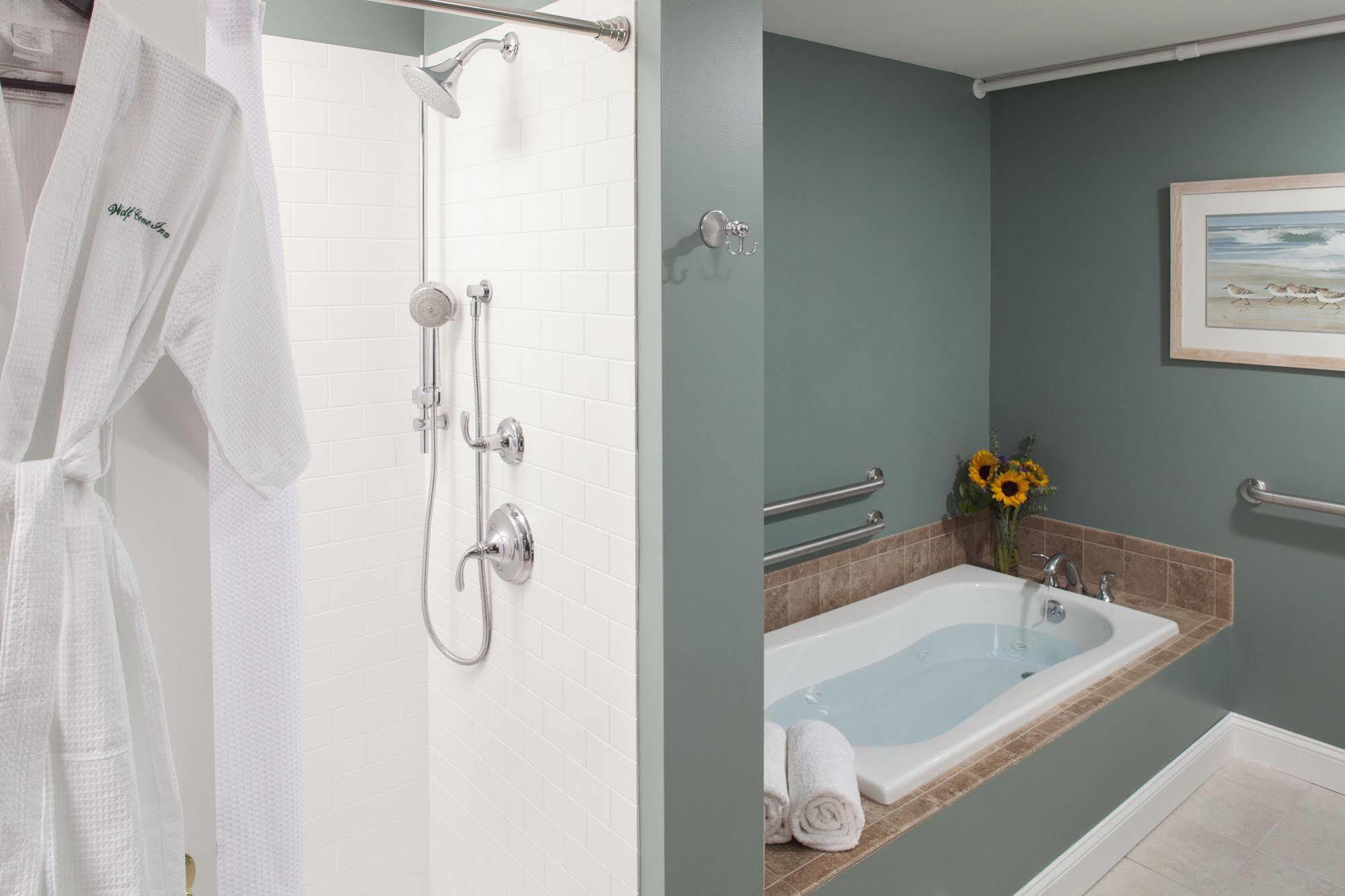 Wolf Cove Inn Poland 외부 사진
